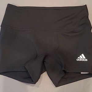 New! Women’s Adidas volleyball shorts 4in